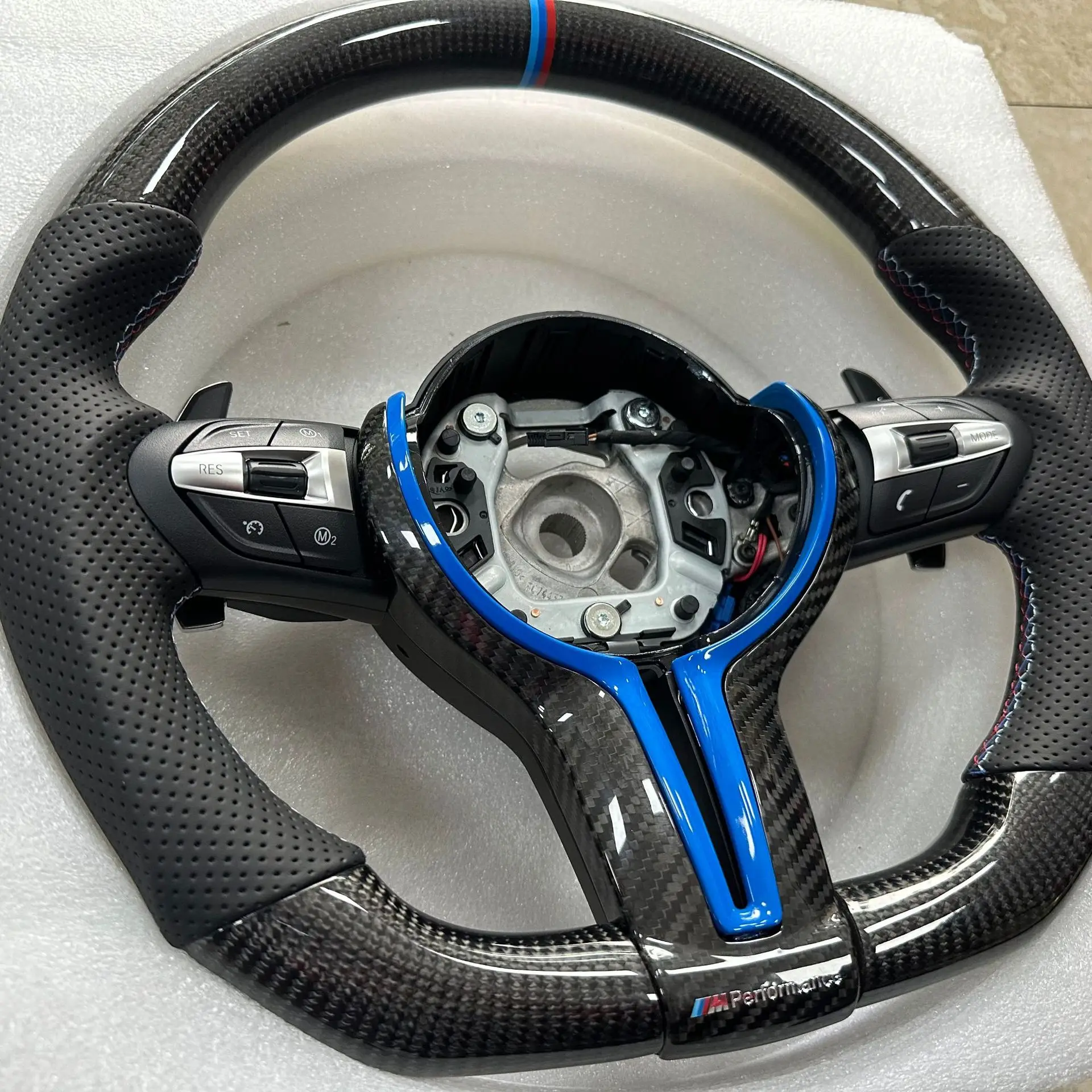 

Suitable for BMW 1 Series, 2 Series, 3 Series, 5 Series, 7 Series, X1, X3, X4, X5, X6, M3, M4, M5 thong direction