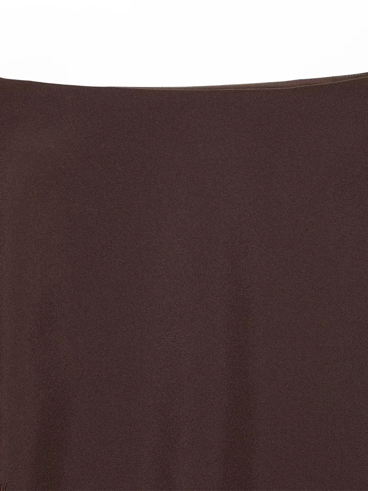 New European-style women's fashion skirt: stylish, versatile, elegant, simple, solid color, asymmetrical lace design.