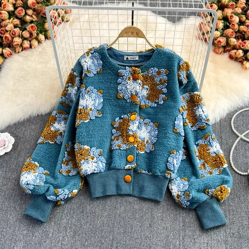 [EWQ] 2024 autumn New Three-dimensional Flower Bubble Sleeve O Neck Plush Cardigan Short Warm Pink Coat Tops Women Red Clothing