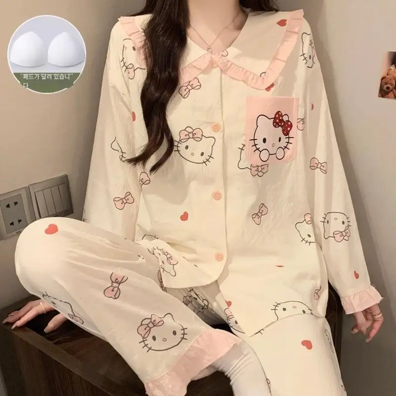 

Симпатичные пижамы Sanrios для девочек «Hello Kitty», брюки с длинными рукавами и нагрудными подушечками, уличная домашняя одежда, модная свободная креативная одежда с принтом