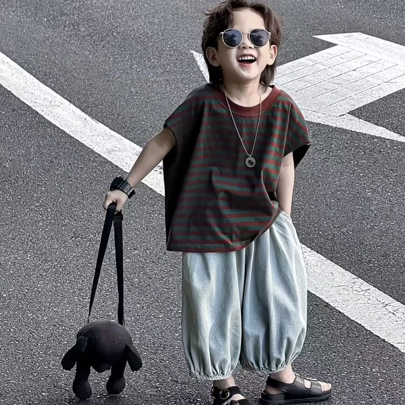 

Korean Children's Clothing Set For Boys Colorful Stripe T-shirt Loose Pants Two-piece Summer Suits 2025 Fashion Street Suits