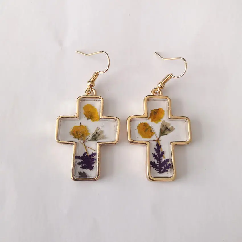 Handmade Epoxy Resin Pressed Flower Earrings for Women Real Wildflower Earrings Dried Floral Jewelry Wholesale