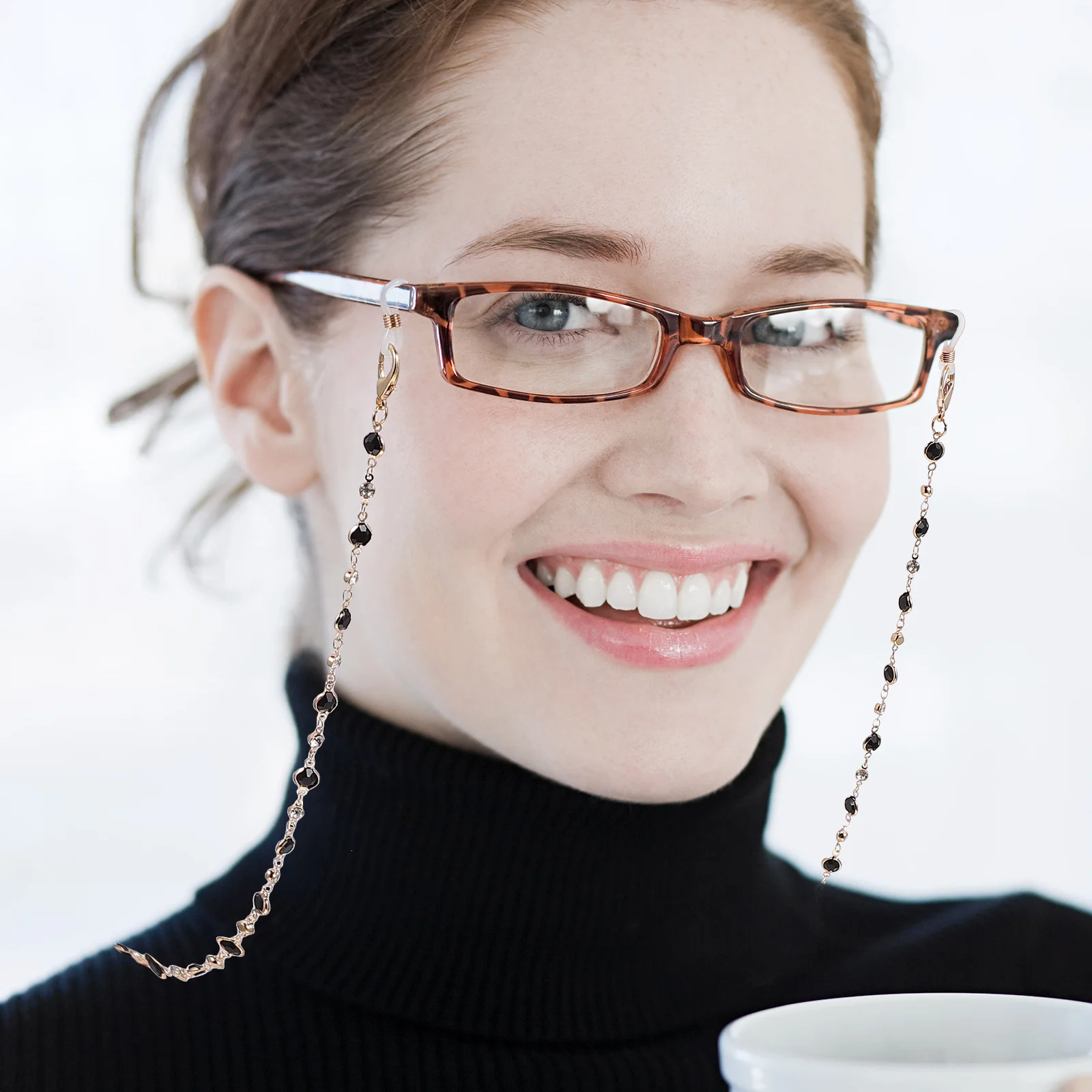 

1Pcs Glasses Chain Stylish Metal Lanyard for Eyeglasses and Mask Non-Slip Secure Fit Lightweight Comfortable Design Long-Lasting