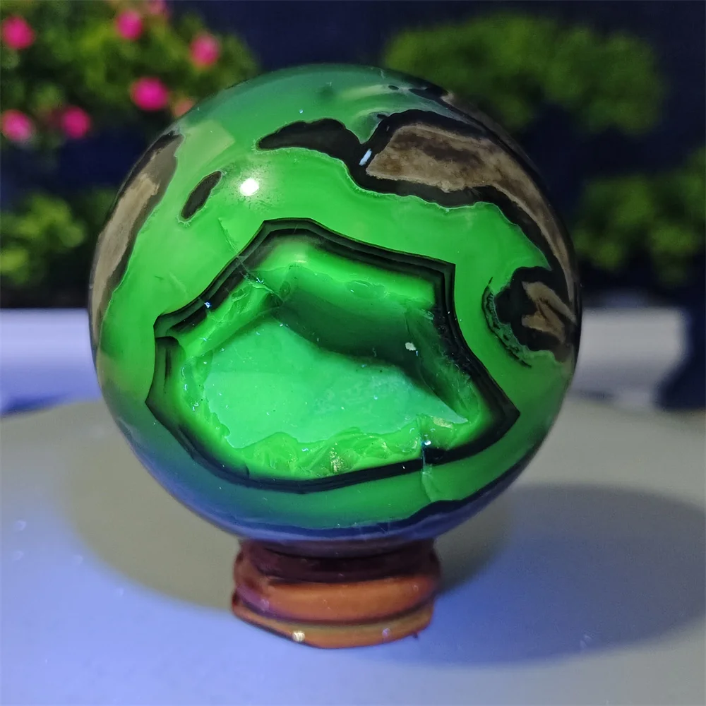 

Fluorescent Agate Ball Natural Quartz Crystal Energy Gem Mineral Spiritual Meditation Reiki Healing Home Decoration Gift Stone