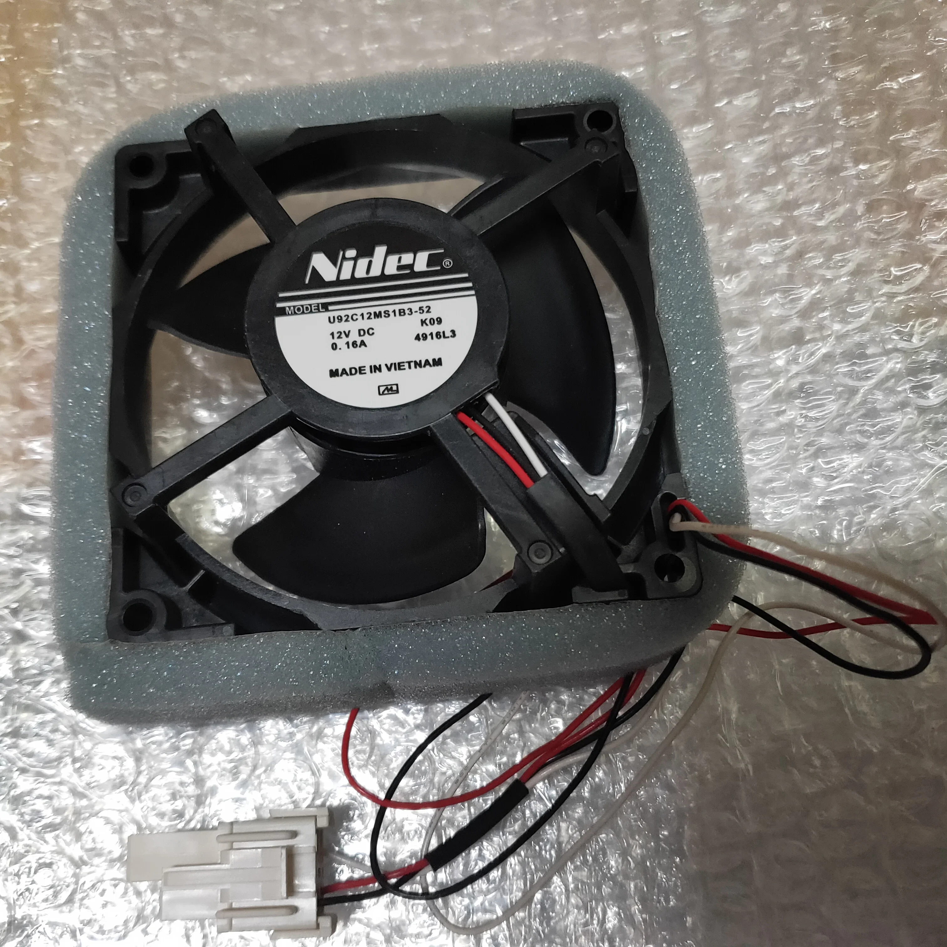 

U92C12MS1B3-52 is suitable for refrigerator cooling fan Nidec 12V 0.16A 9CM
