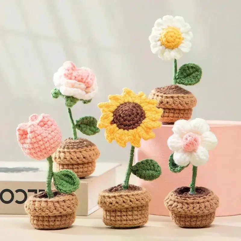 Mini Crochet Flower Potted Tulip Sunflower Plum Blossom Artificial Flower Handmade Desk Decor Day Gift Hand-knitted Tuilp Flower