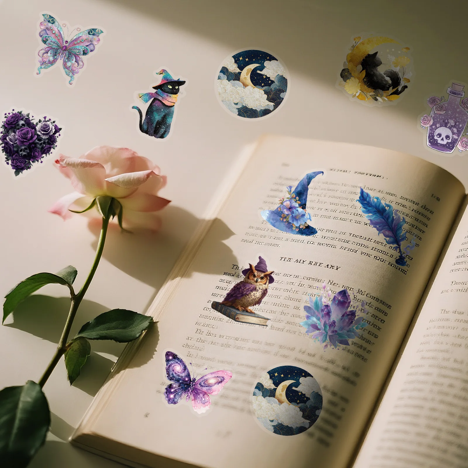 56 SZTUK Kreskówkowe Fioletowe Magiczne Planety Przezroczyste Naklejki PET DIY Dekoracja Etui na Telefon Komórkowy Notatnik Kubek na Wodę Zabawka Prezent Naklejka