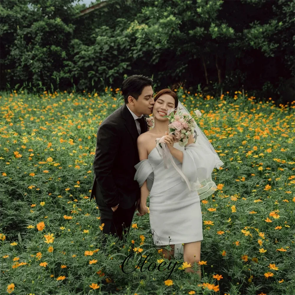 OLOEY Simple Off The Shoulder Korea Wedding Dress Photo Shoot Short Sleeve Pleat Mini Bridal Gown Customized Lawn Wedding