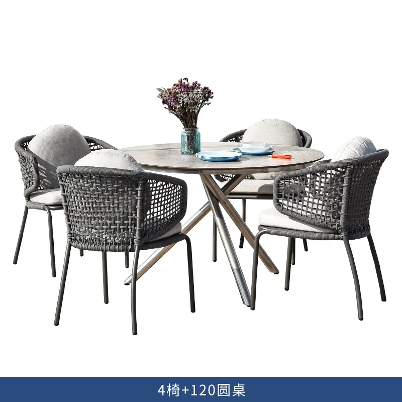 Tavolo e sedia da cortile per villa per il tempo libero in tre pezzi sedia da giardino in rattan combinazione tavolo da tè hotel B & B balcone rotondo