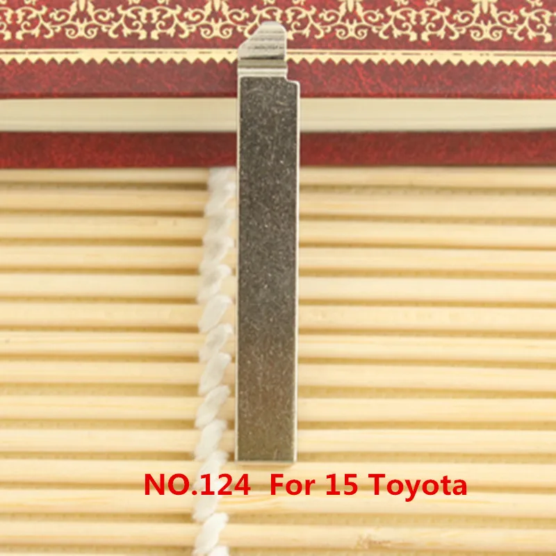 

20pcs 124# Flip Remote Key Blade For 2015 Toyota Corolla Remote key Blank NO.124 Key blade