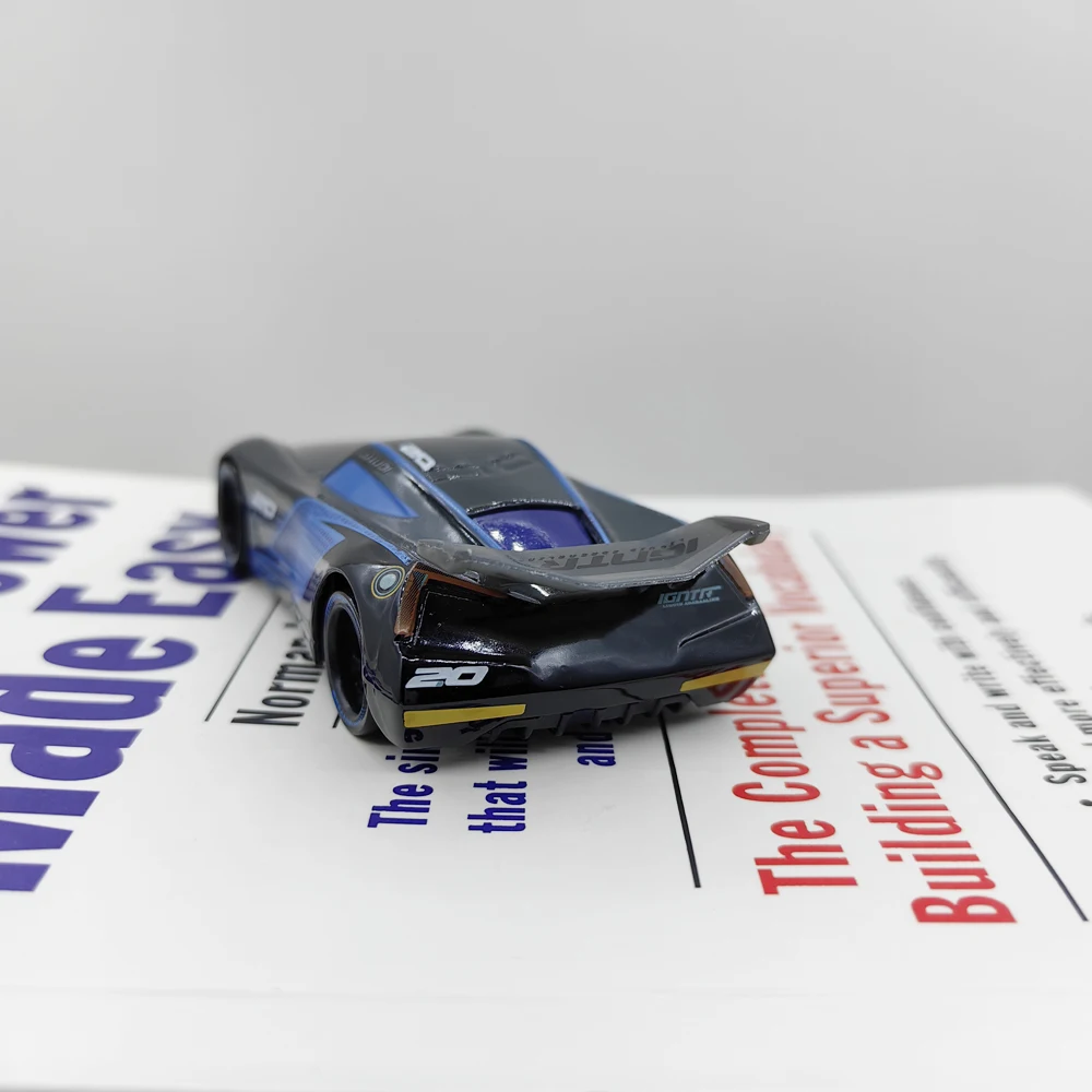 NEUE Disney Pixar Cars3,1:55 Lightning Mcqueen Chick Hicks Jackson Storm Mack Diecast Fahrzeuge Legierung Auto Modell Geburtstag Weihnachten Geschenk