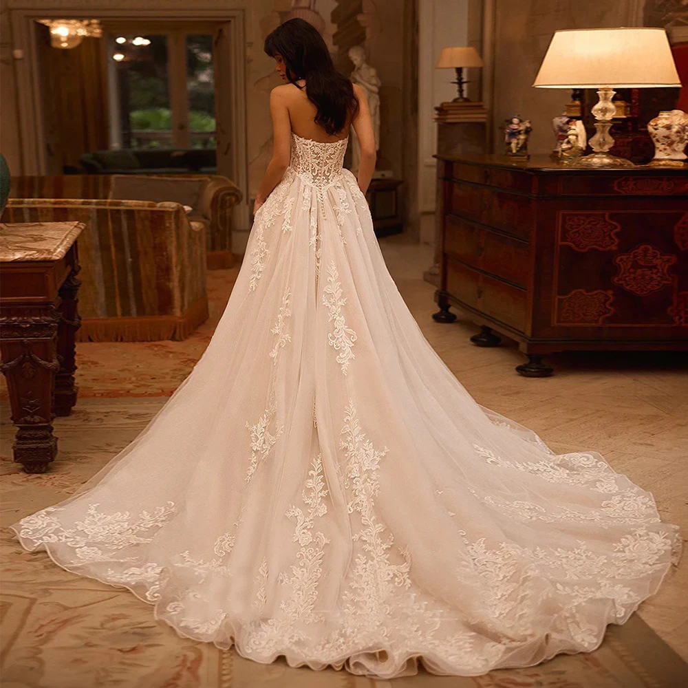 Charming V Neck Wedding Dresses Strapless A-Line Sexy Bride Gowns Button Back Applique Dresses For Women 2026 Robe De Mariee