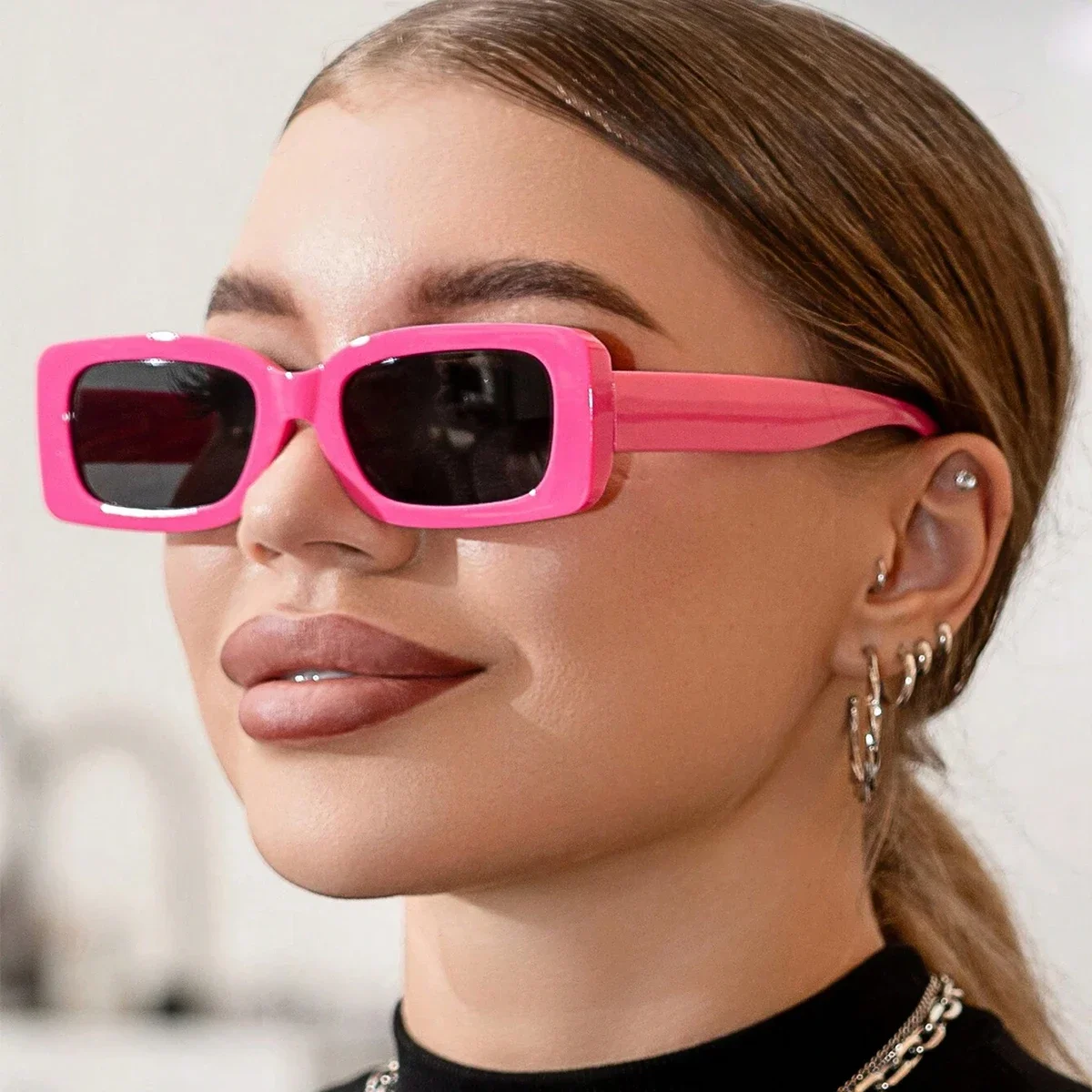 زوج أنيق من ساعات كوارتز نسائية أنيقة ونظارات عصرية - حزام جلدي صناعي عصري، أفضل خيار لتقديم الهدايا