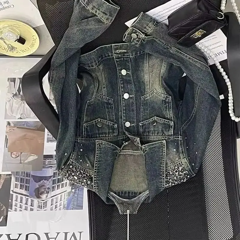 

Ранняя короткая джинсовая куртка, однобортная джинсовая куртка со стразами и бисером, уменьшающая возраст, женская осенняя куртка высокого качества