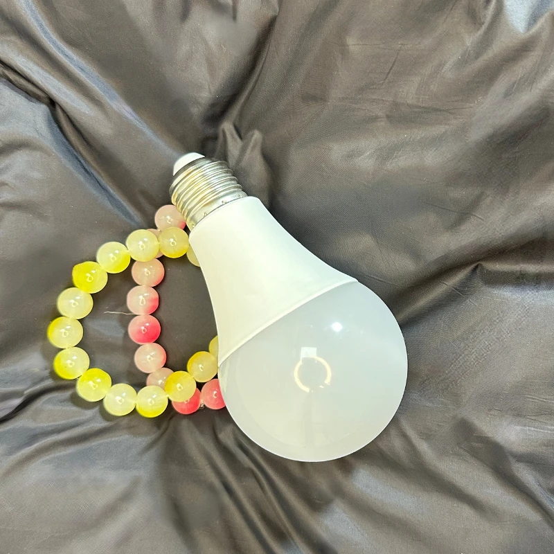 Sight Secret Light Bulb Home Diversion Stash Can Safe Container Hiding Spot ⁣ ⁣ ⁣ ⁣   Scomparto segreto portaoggetti nascosto