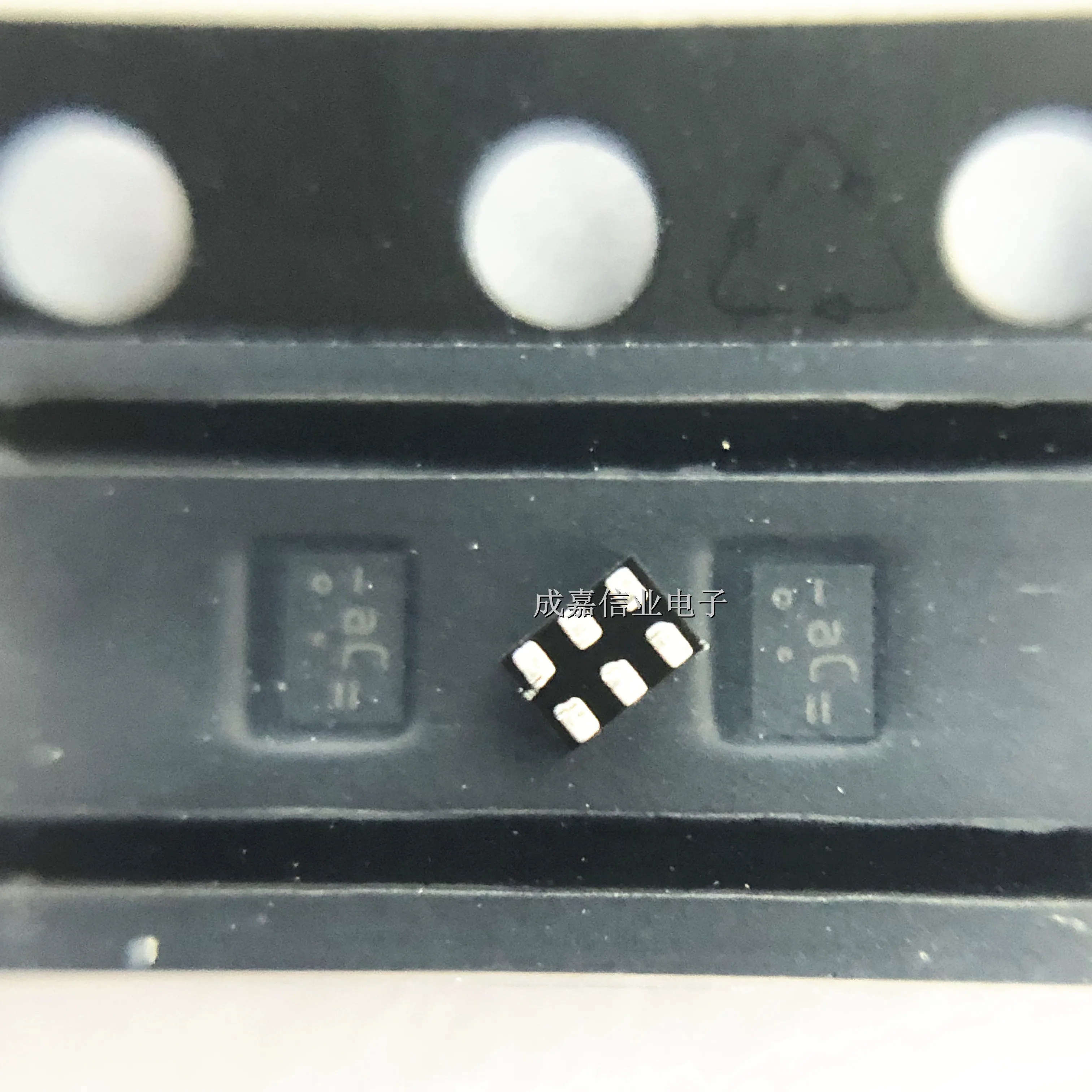 10pcs/Lot 74AUP1G57GM XSON-6 MARKING;AC Multi Function Gate 1-Element 2-IN CMOS 6-Pin Operating Temperature:- 40 C-+ 125 C