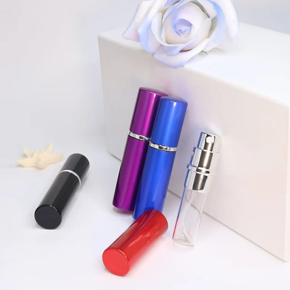 Przenośna butelka z rozpylaczem z metalicznego aluminium o pojemności 5 ml, szklana butelka, wysokiej klasy, podróżna butelka na perfumy wielokrotnego użytku