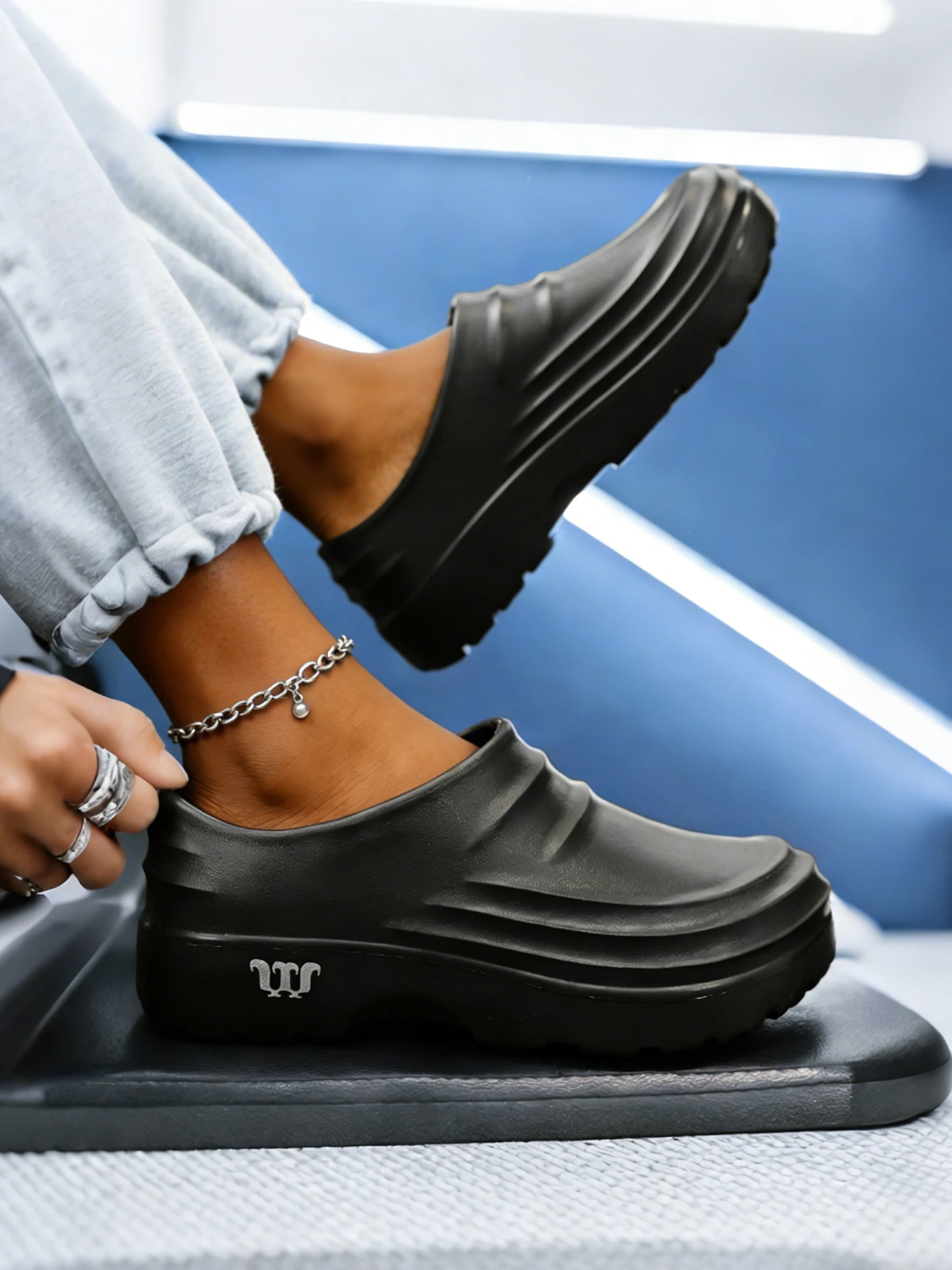 Damen Allwetter-Freizeitschuhe, schlichte, einfarbige EVA-Slipper mit geschlossener Zehenpartie, Anti-Kick- und Anti-Splash-Funktion, Angelschuhe, Strandschuhe – Detail 3