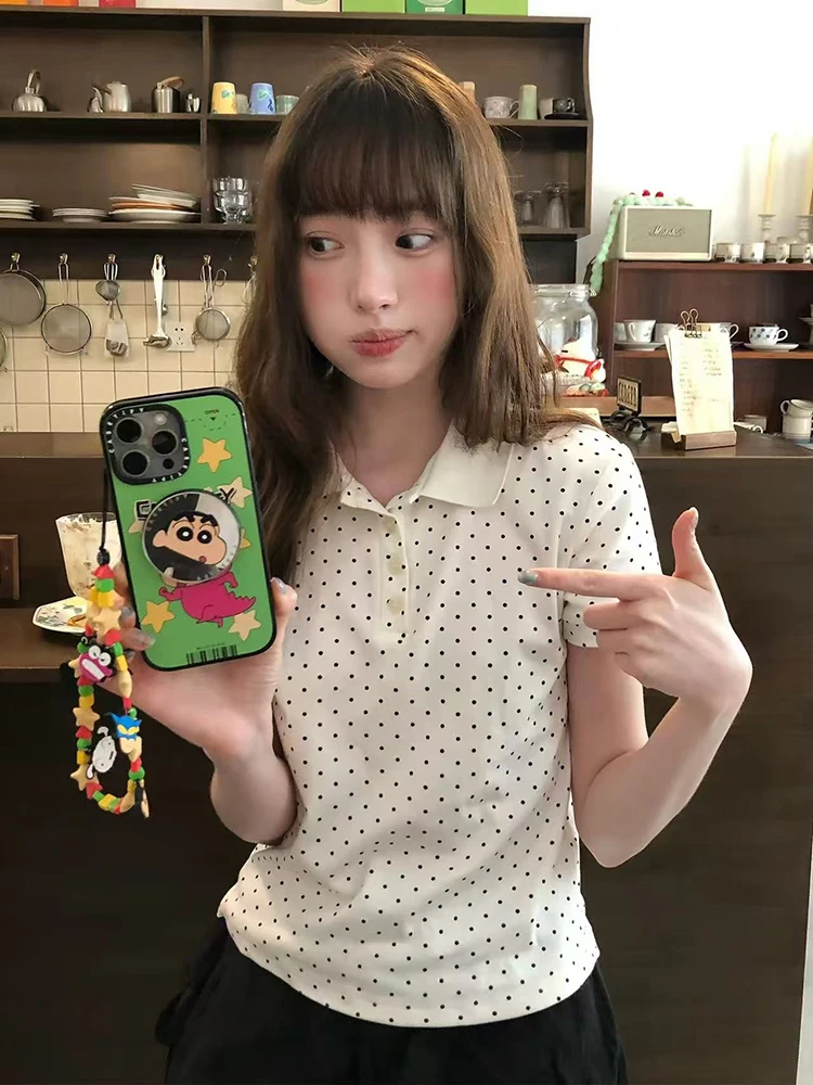 

Новая женская футболка с коротким рукавом в горошек, корейский повседневный укороченный топ с отложным воротником в стиле Y2K, летняя, кавайная, преппи, универсальная, для женщин