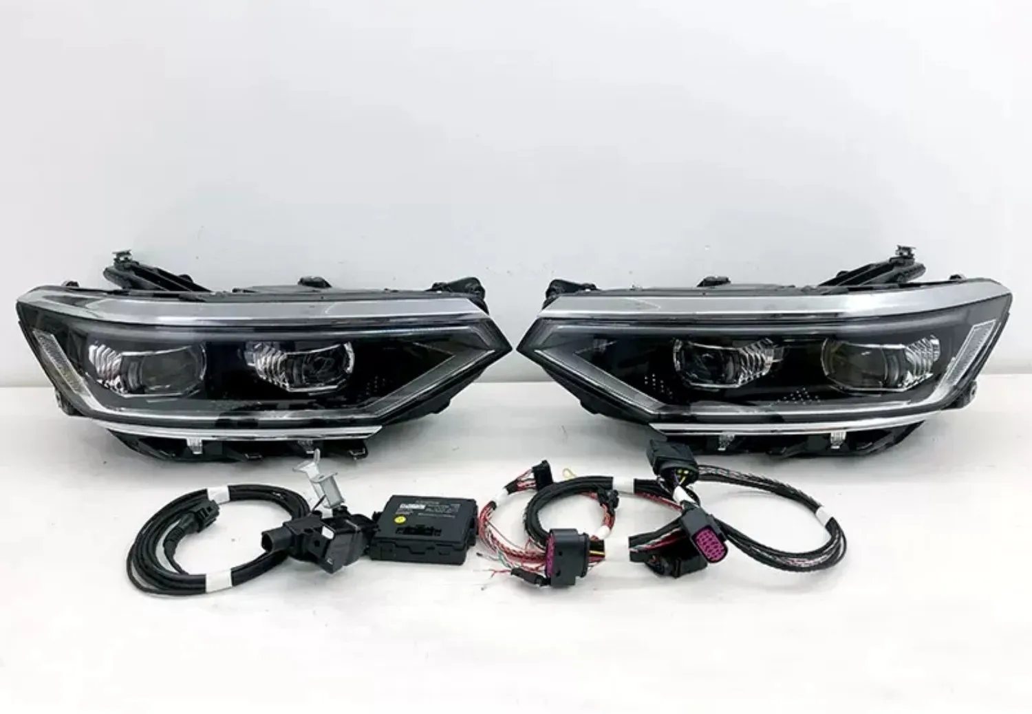 

Front Headlight Headlamp DRL Daytime Running Light for Volkswagen vw B8PA Turn signal