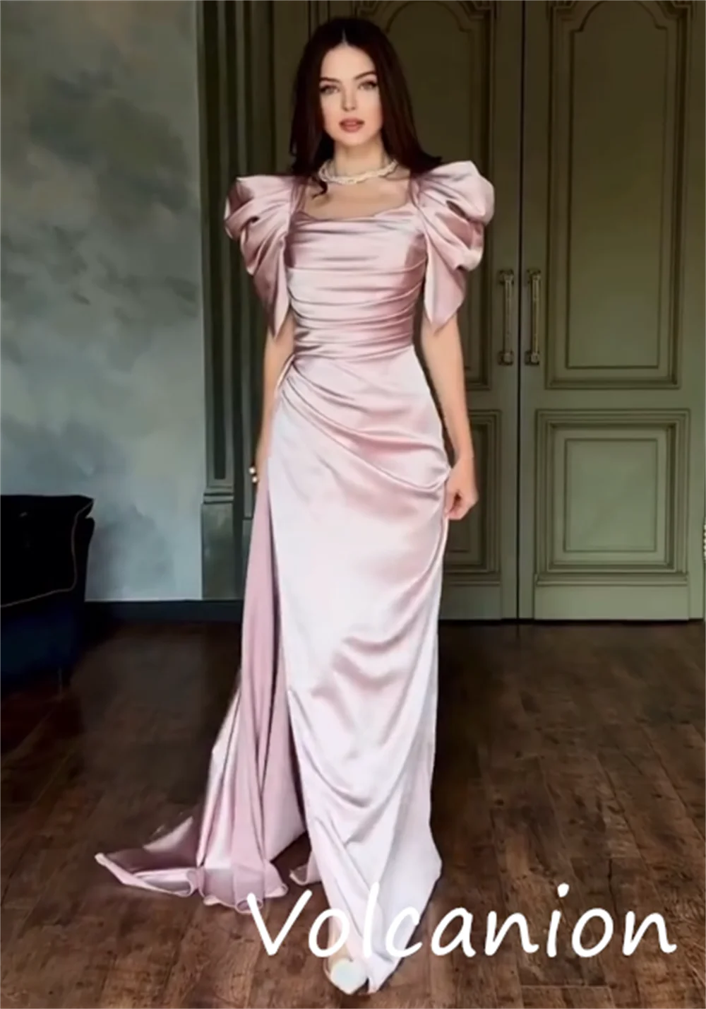 Customized Modern Style Charmeuse Pleat Straight Square Neck Long Dresses Bespoke Occasion Classic Casual