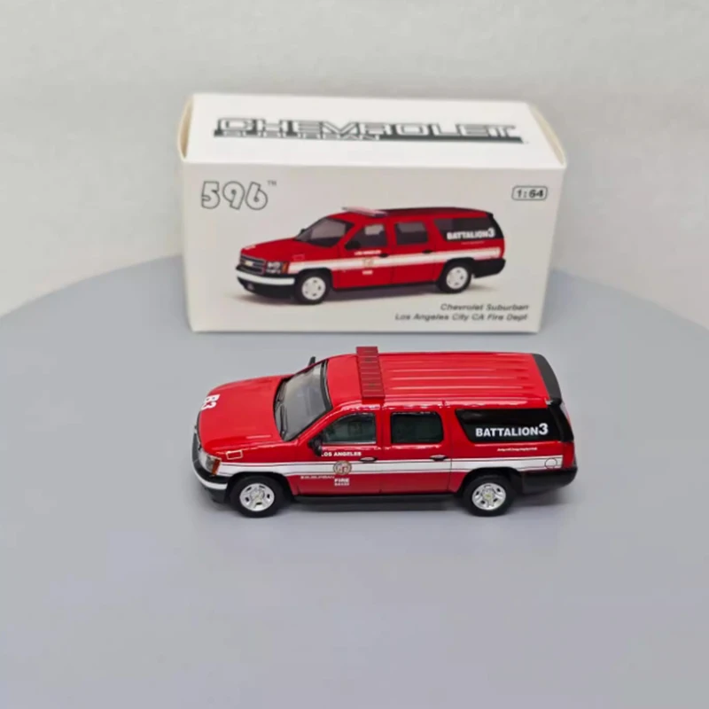 596 modelo 1:64 Ford Victoria CV/suburban B3 motor de bomberos aleación simulación coche modelo colección exhibición ornamento juguete para regalo