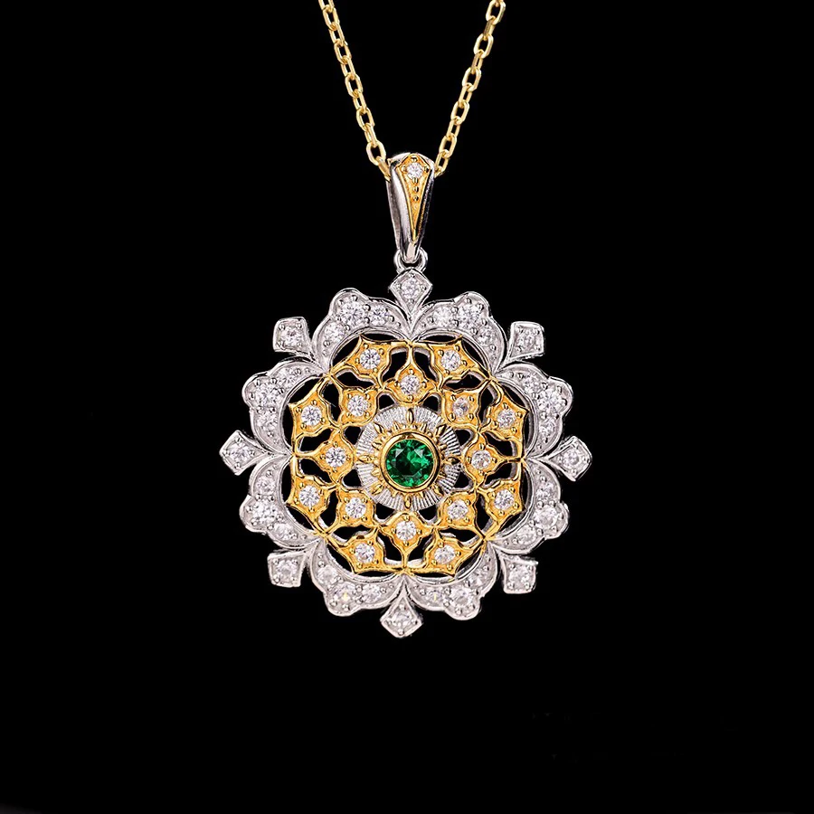 

Vuoto series of retro court patterns hollowed out sparkling zircon heavy industry, Pendant S925 silver-plated female