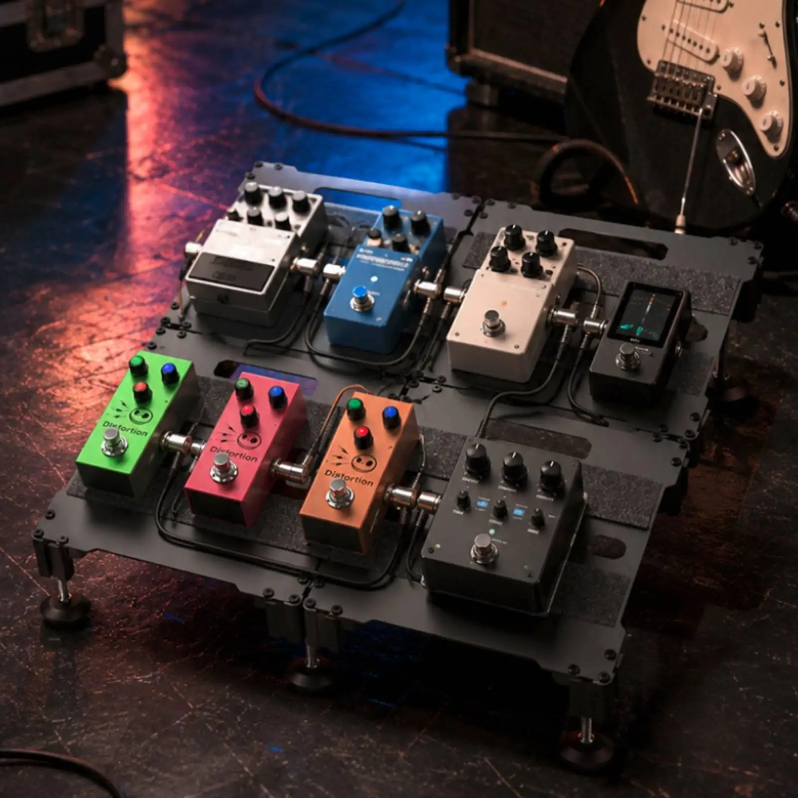 Lightweight Aluminum Pedal Board with Fastening Areas for Multi Effects Guitar Pedals for Home or Stage Use