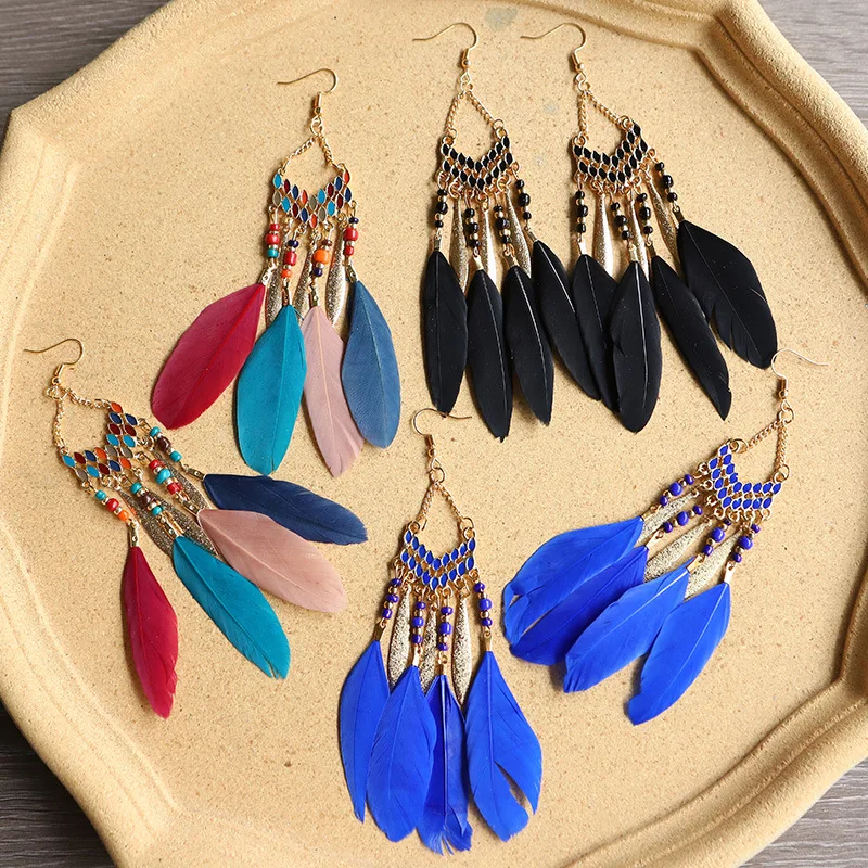 Böhmische, ethnische Ohrringe mit Federn für Damen, trendige, lange Ohrringe mit Quasten und bunten Perlen, Mädchen- und Damenschmuck im Boho-Stil. – Detail 16