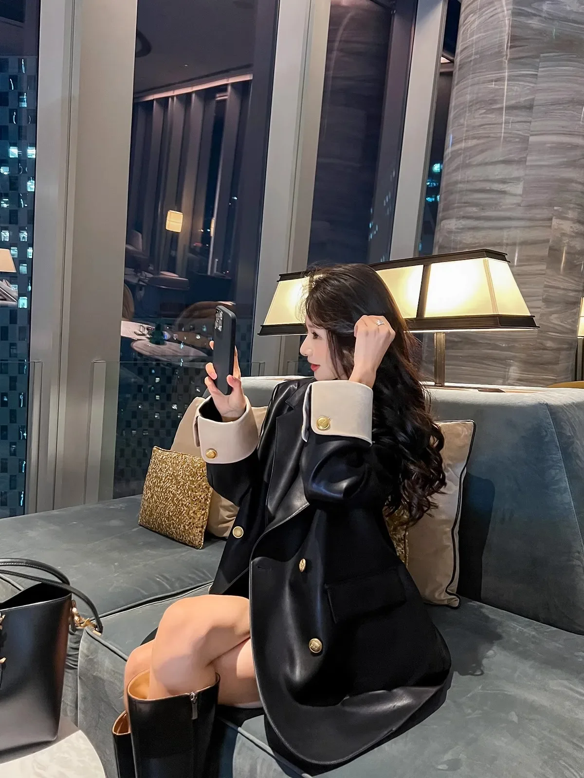 Abrigo suelto de cuero PU para mujer, diseño de Color Blo, informal, cómodo, versión coreana, Otoño Invierno