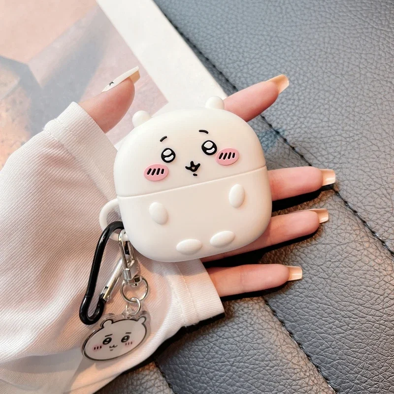 Capa de silicone macia e protetora para fones de ouvido Airpods 1 2 3 4 Pro 2 3, com desenho animado fofo do Chiikawa, para fones de ouvido Bluetooth sem fio.