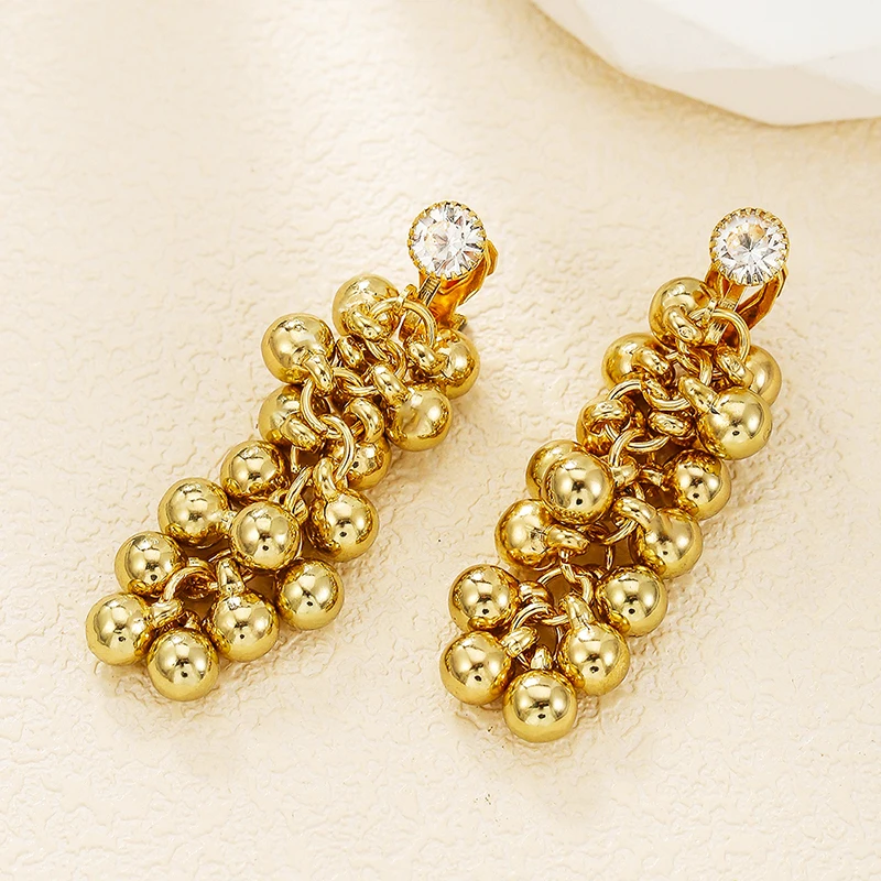 2025 Vintage Cluster Beads Grape Clip on Earrings for Women Long Metal Balls Tassel Dangle Earrings Fashion Exaggerated Jewelry