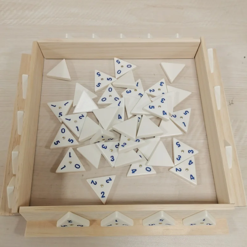 Ensemble de jouets de blocs de construction de loisirs, 56 pièces, comprend 4 supports en bois, jeu de Table de dominos triangulaires, dominos en mélamine