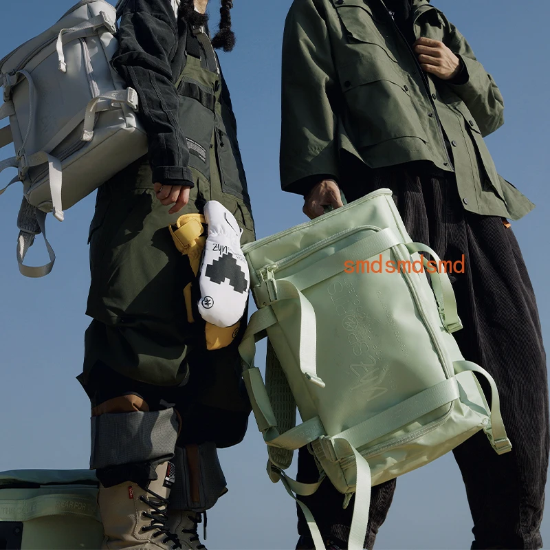 Outdoor Backpack Lightweight Mountaineering Bag Waterproof Hiking Wet and Dry Separation Fitness