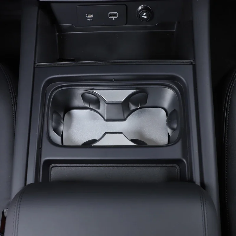 

Aluminum Silver Car Central Control Scratch Resistant Water Cup Mat Trim Car Accessories For Land Rover Defender 90 110 130 2023