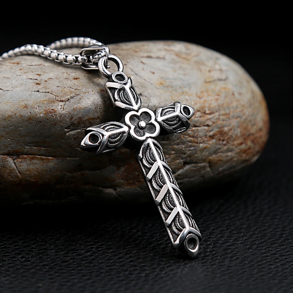 Unique Viking Flower Cross Pendant Necklace For Men Women Stainless Steel Fashion Carving Necklaces Punk Biker Amulet Jewelry