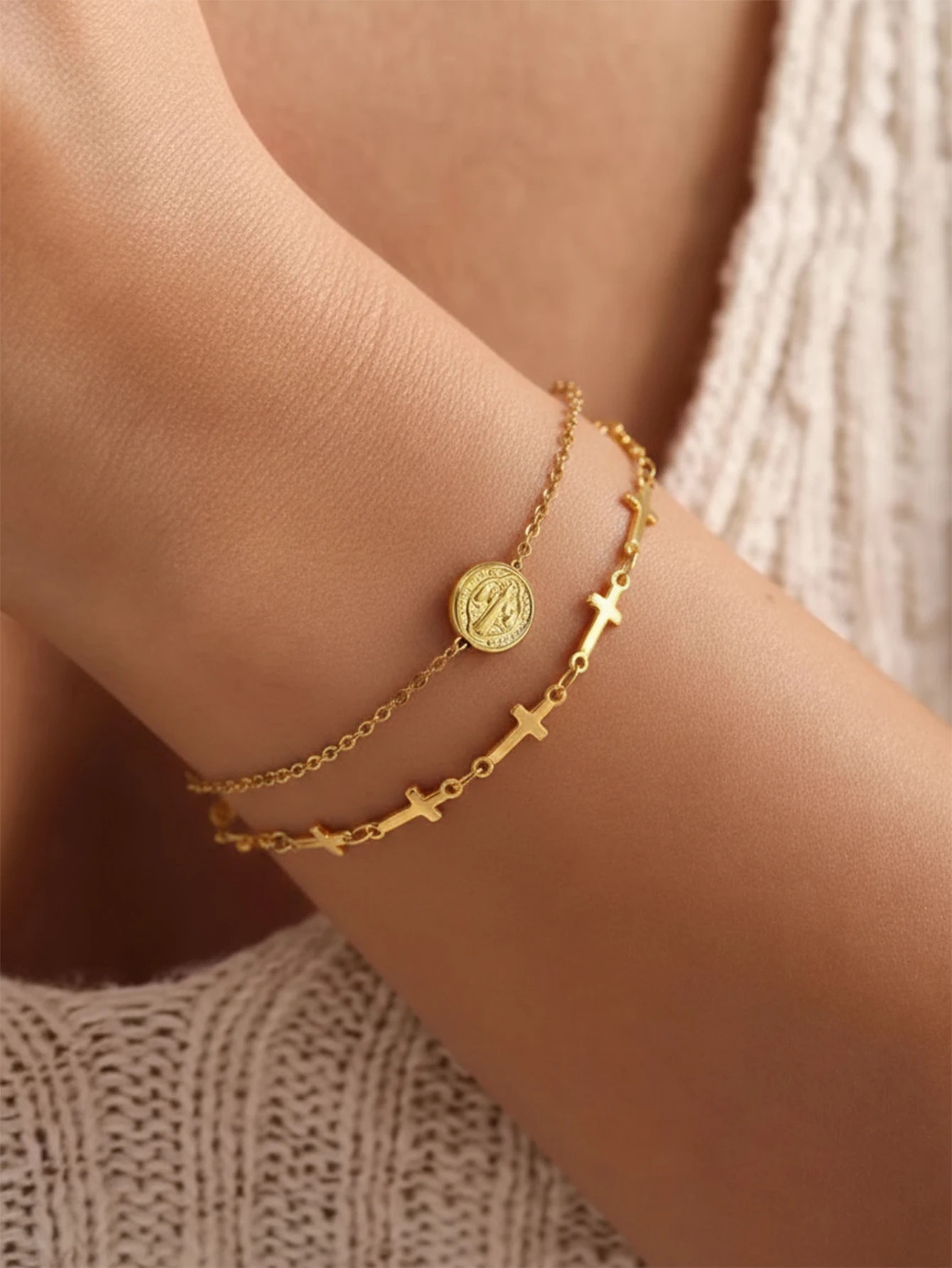 1pcs Gold Layered Bracelet,Cross&Medallion Chain Combo,Minimalist Religious Style,For Women,Daily/Party Wear,Valentine’sGift