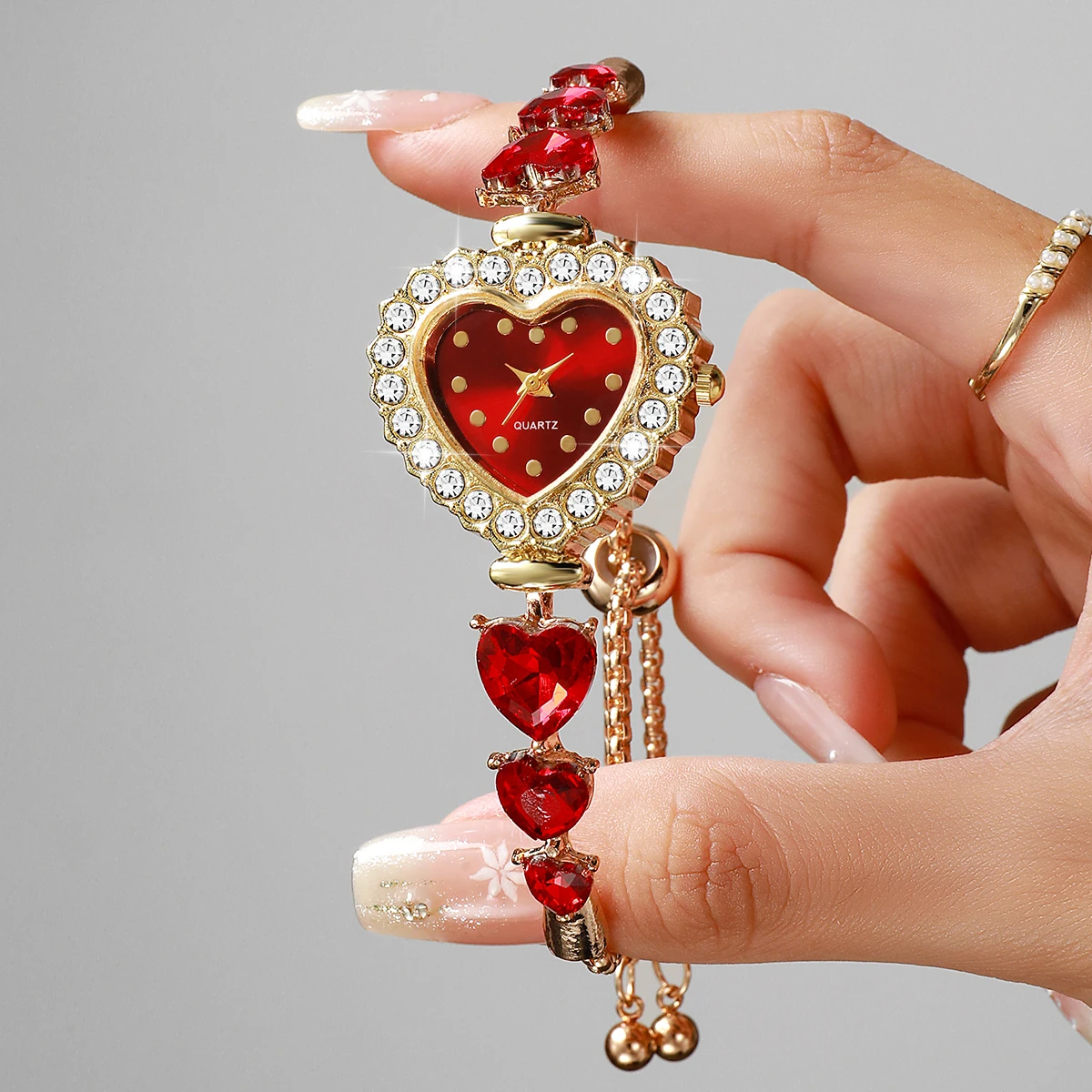 ファッションハートダイヤルレディースウォッチ、ラグジュアリー - Luxury Watch For Women のレビューと価格