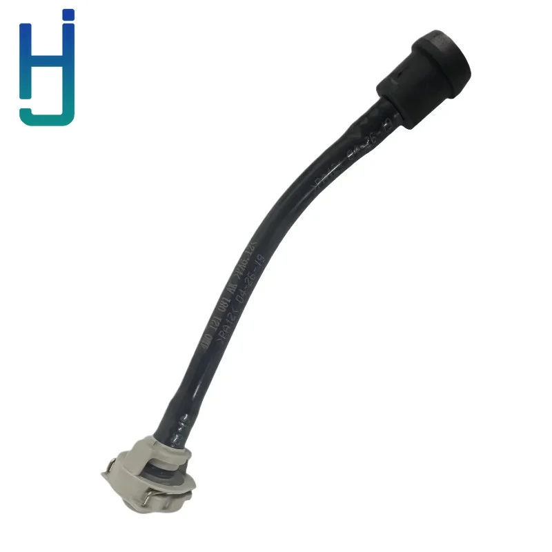 

059121731D Auto Parts Coolant Hose for VW TOUAREG 3.0 TDI AUDI Q7 Radiator Pipe 059121731B