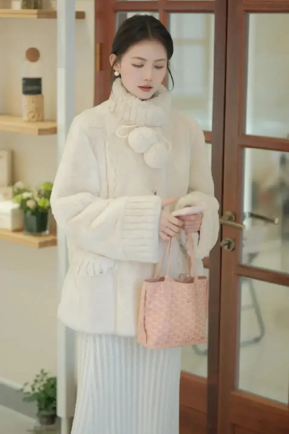 Korean Fashion Autumn and Winter New Women Tops Coats Faux Fur Round Collar Long Sleeve Single Breasted Loose Straight Coats