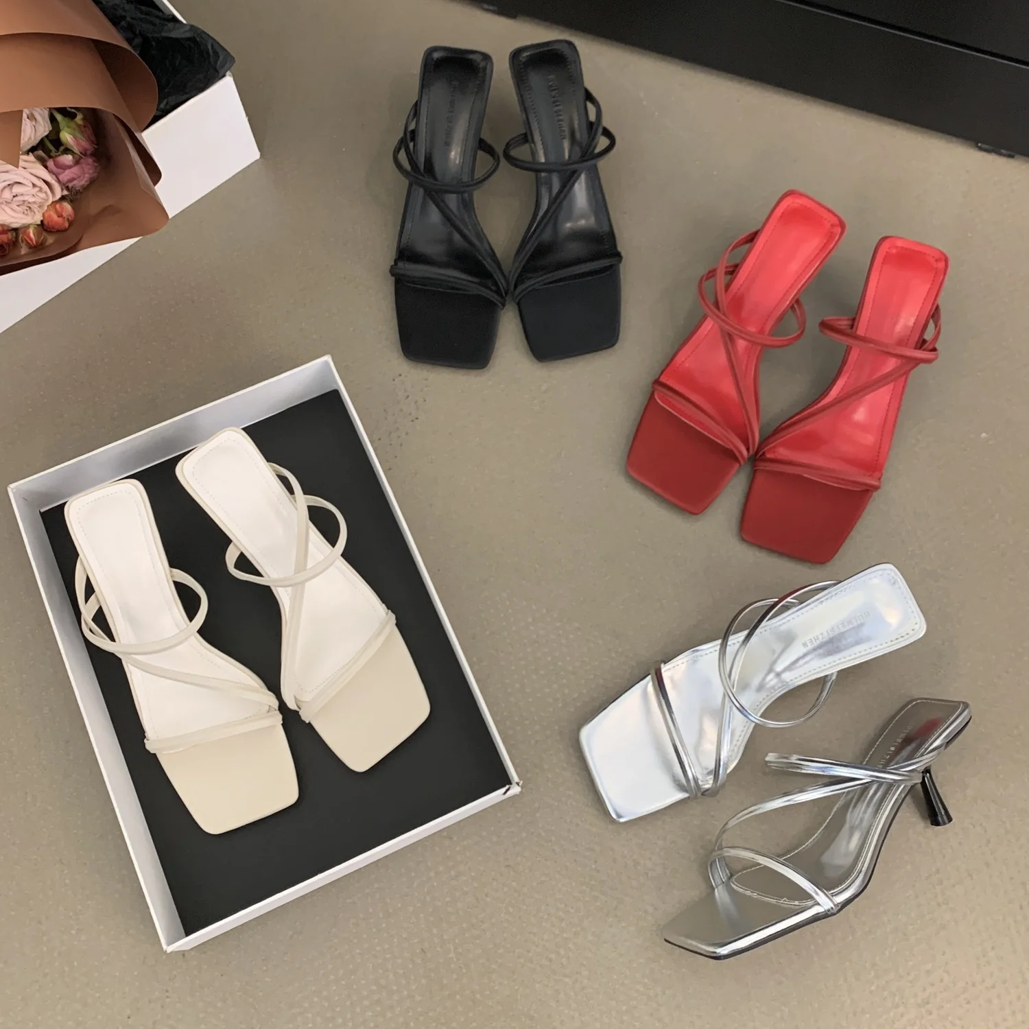 

2025 Summer Simple Square Toe Open Toe Spaghetti Strap Party Dress Fashion High Heel Women Sandals