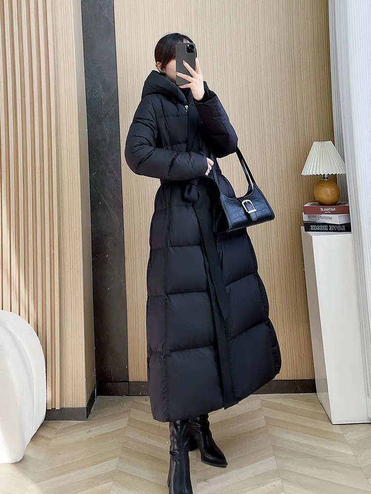 Winter New Long Style Black Down Coat Women‘s Hooded Thickened Elegant Warm Luxurious Knee Length Goose Down Parka Jacket