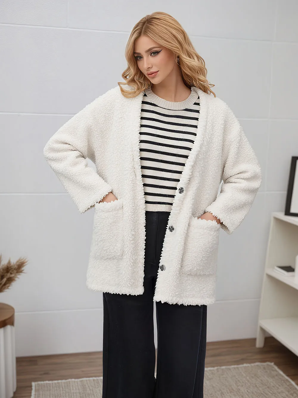 New Women's Lamb Wool Coat White Long Sleeve Single Breasted Design Jacket Casual Outwear Fashion Retro Vintage Coat Tops