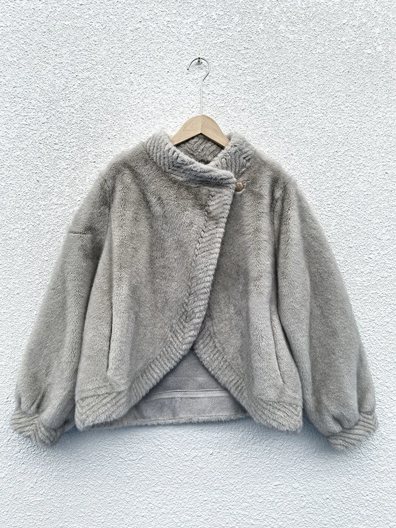 Jesień Zima Nowa Moda Damska Jednolity Kolor Elegancki Casualowy Modny Luźny Prosty Podstawowy Szal ze Sztucznego Futra Odzież Damska Płaszcze Bluzki