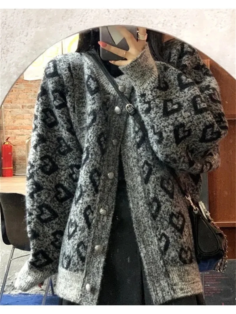 

Black Loose Sweater Coat for Women's Unique Outerwear Design Feeling Small Autumn Winter New Vintage Japanese Knitted Top