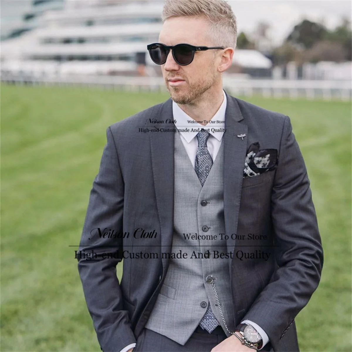 

Fashion Dark Grey Men Suits Notched Lapel Groom Wedding Tuxedos 3 Pieces Sets Male Prom Blazers Business Slim Fit Costume Homme