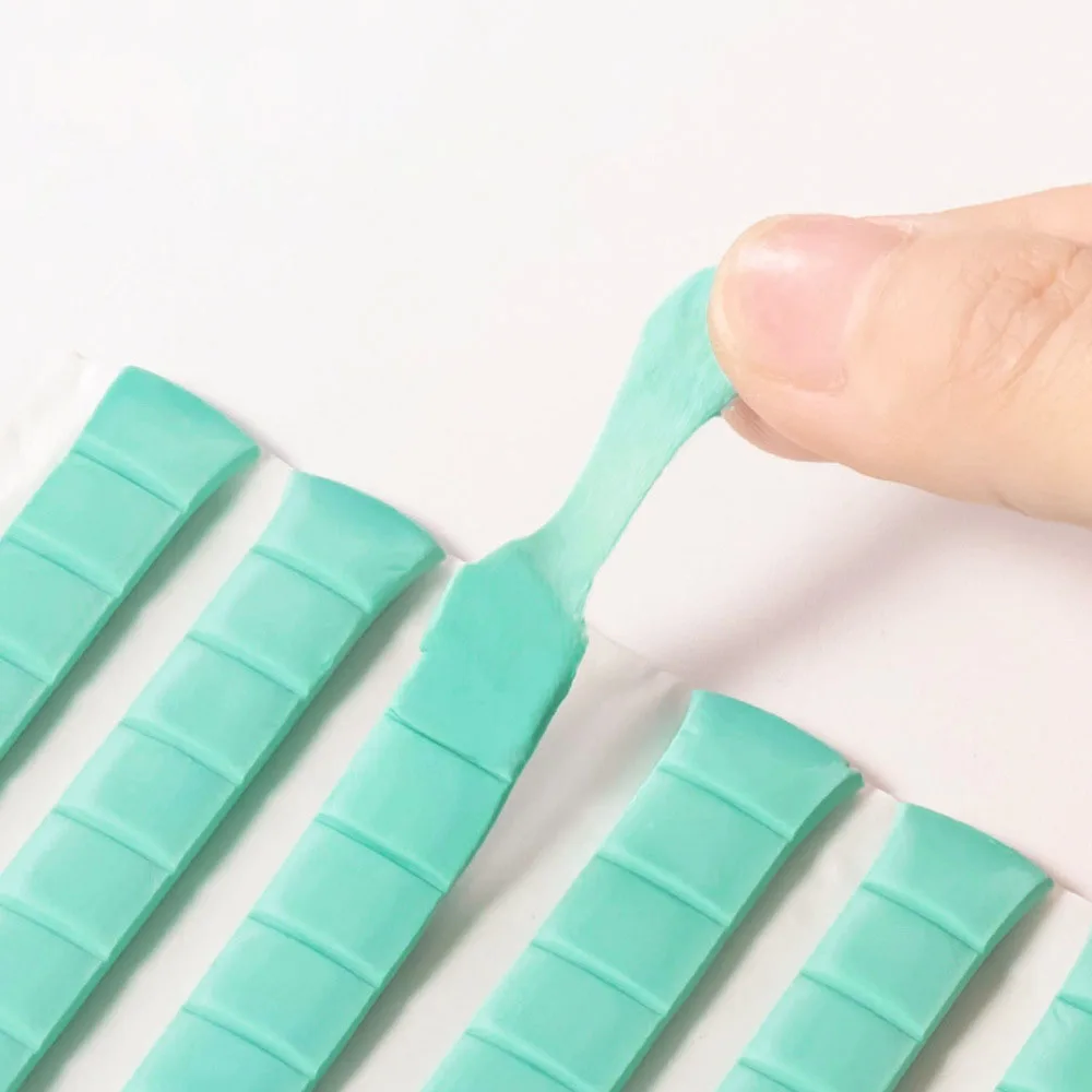 30Pcs/1 Bag Nail Adhesive Glue Clay for Nails Tips Holder Display Reusable Fixing Clay Sticky Practice Tools