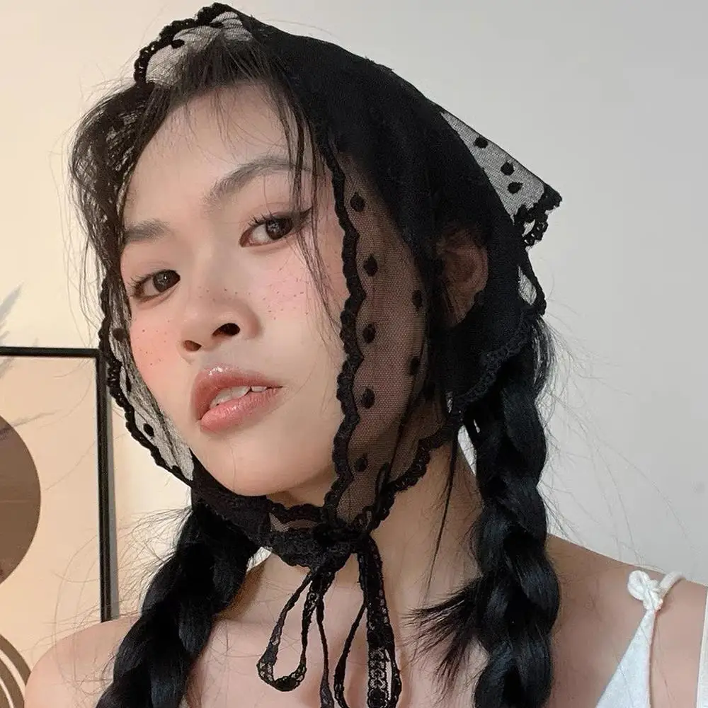 

Retro Floral Lace Hair Scarf Half Skirt Butt Curtain Skirt Women Travel Photo Headband Fashion Bandanas Triangle Lace Scarf 2025