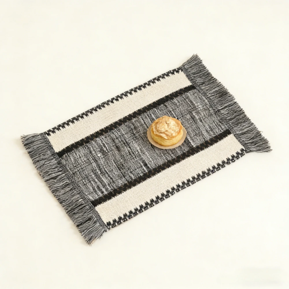 BUYNOW 1PC Cotton And Linen Placemat Tassel Sideboard Two-color Splicing Weaving Vintage Coaster Placeware Bowl Mat Placemat