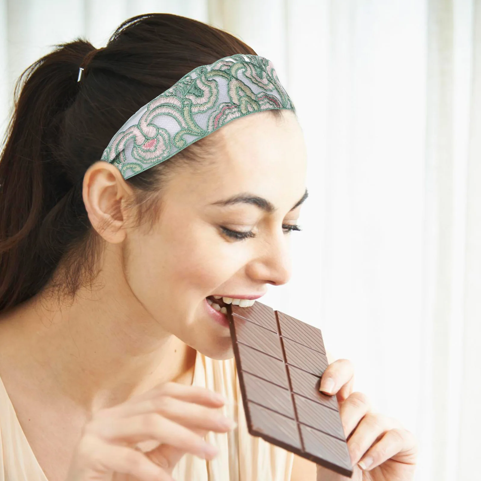 

Wide Floral Embroidery Headband For Women Gauze Hair Accessory Fashionable Embroidered Flower Headbands Girls Fabric Hairband